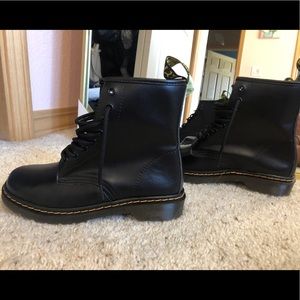 Black doc martins